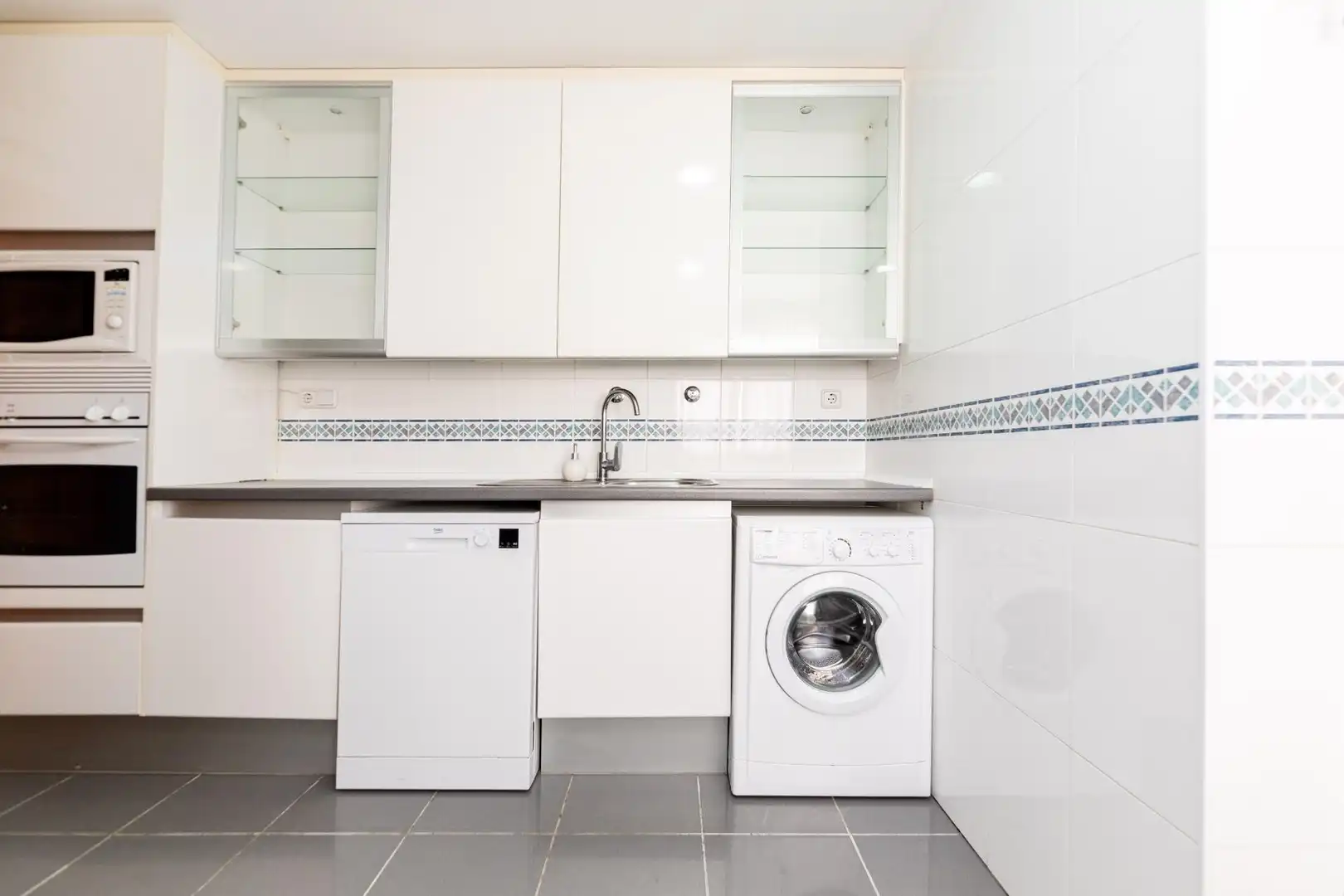 Kitchen of Flat for rent in Pozuelo de Alarcón  with Air Conditioner, Heating and Private garden