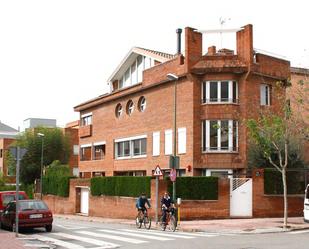 Exterior view of House or chalet for sale in Esplugues de Llobregat  with Air Conditioner, Heating and Private garden