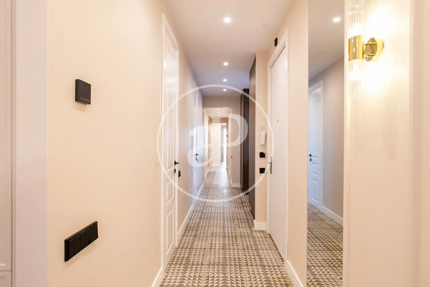Flat for sale in Barcelona  with Air Conditioner, Heating and Balcony