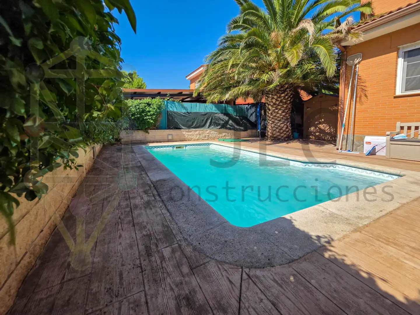 Piscina de Casa adosada en venta en El Casar con Calefacción y Piscina comunitaria