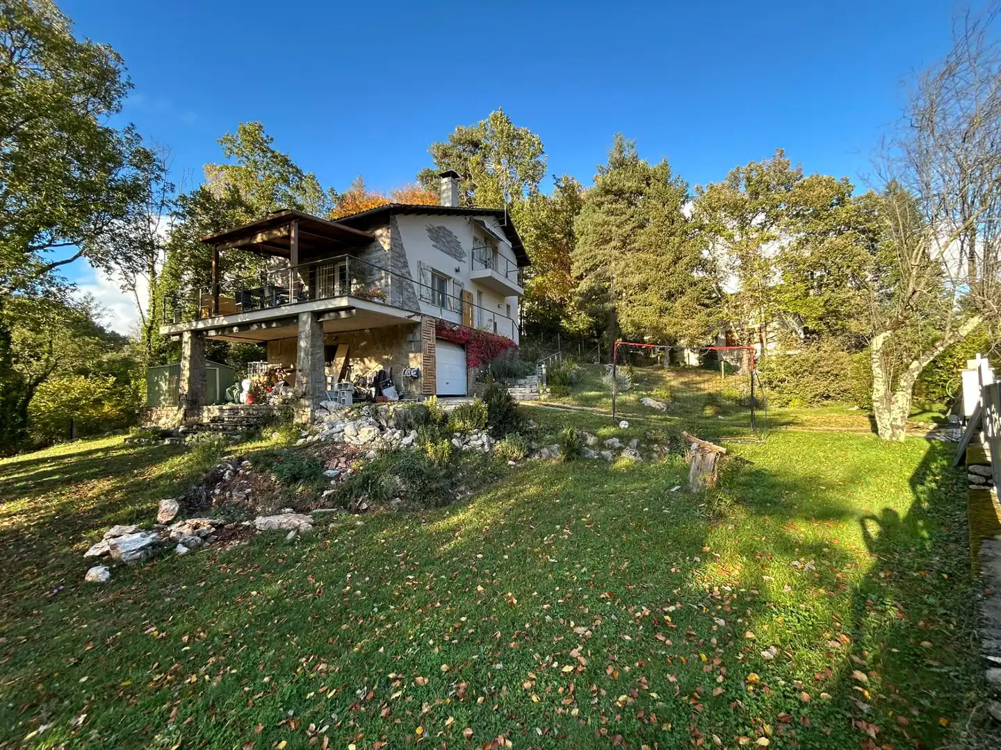 Vista exterior de Casa o xalet en venda en Camprodon amb Jardí privat, Terrassa i Moblat