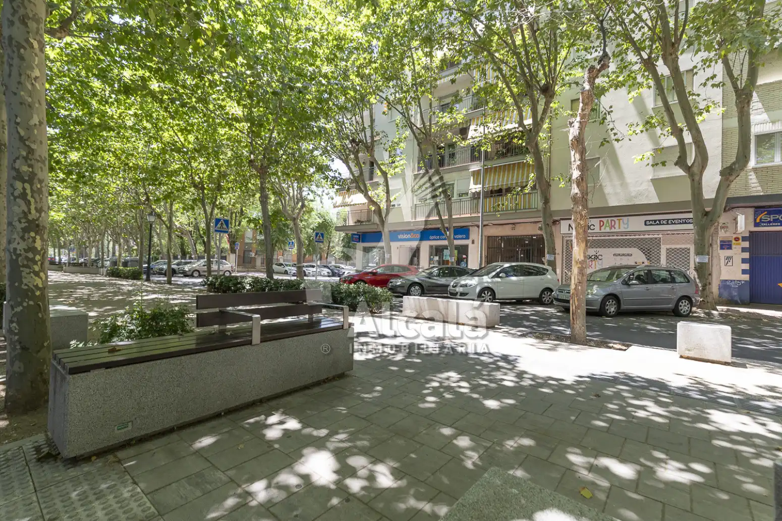Exterior view of Flat for sale in Alcalá de Henares  with Air Conditioner, Heating and Parquet flooring