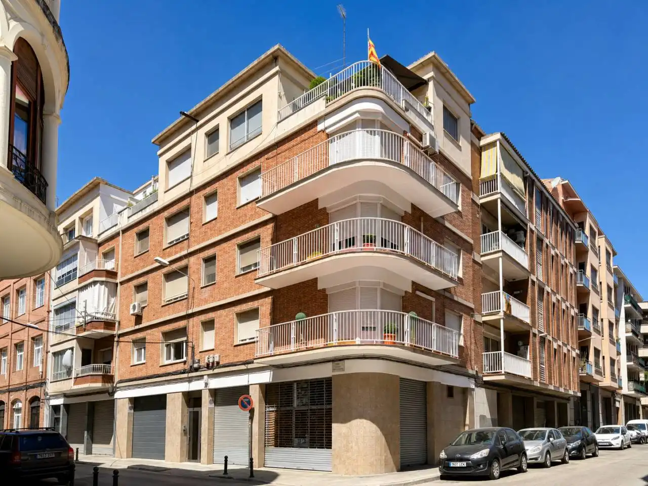 Vista exterior de Piso en venta en Manresa con Aire acondicionado, Calefacción y Parquet