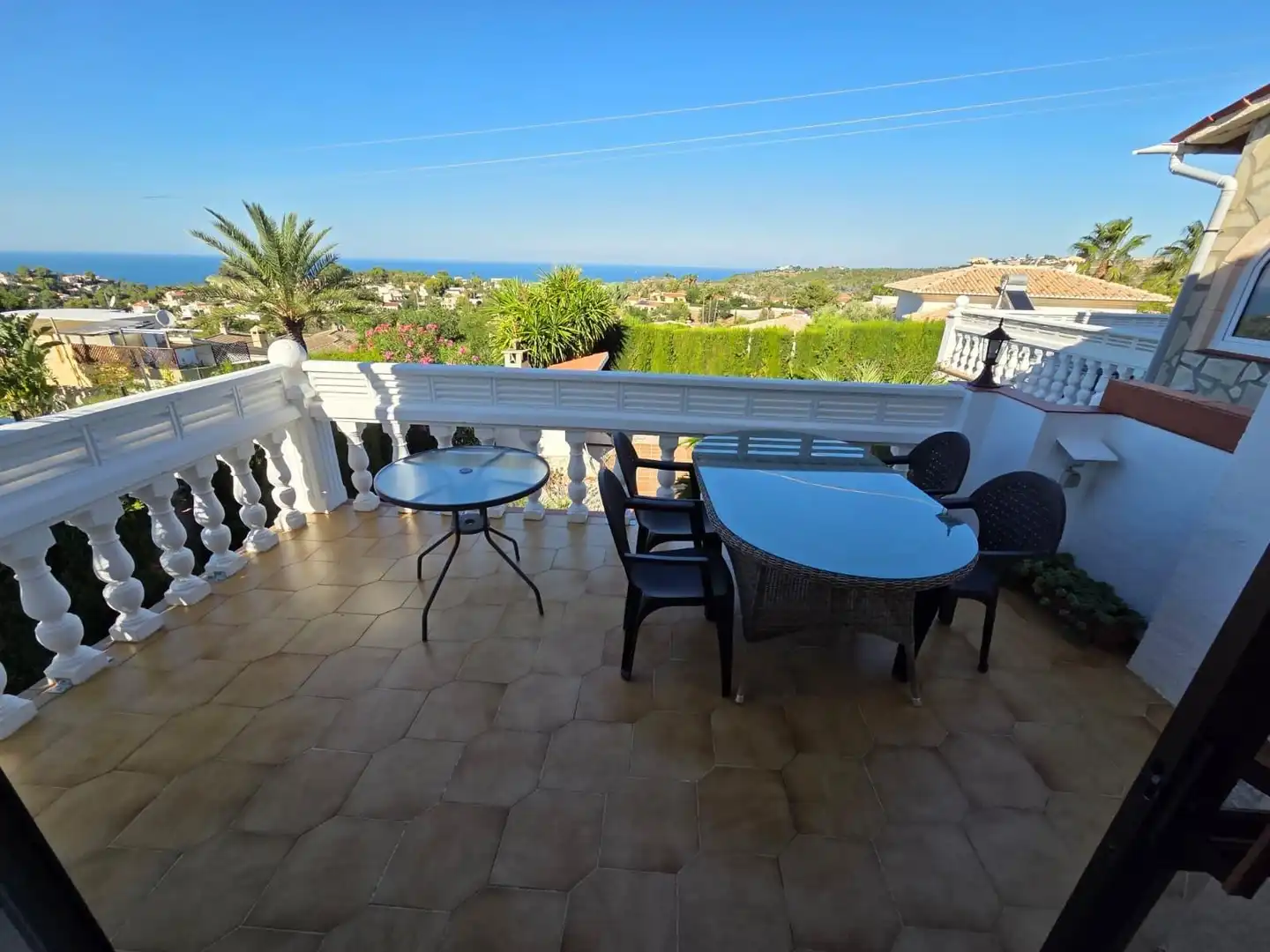 Detached house with pool for sale in El Montgó