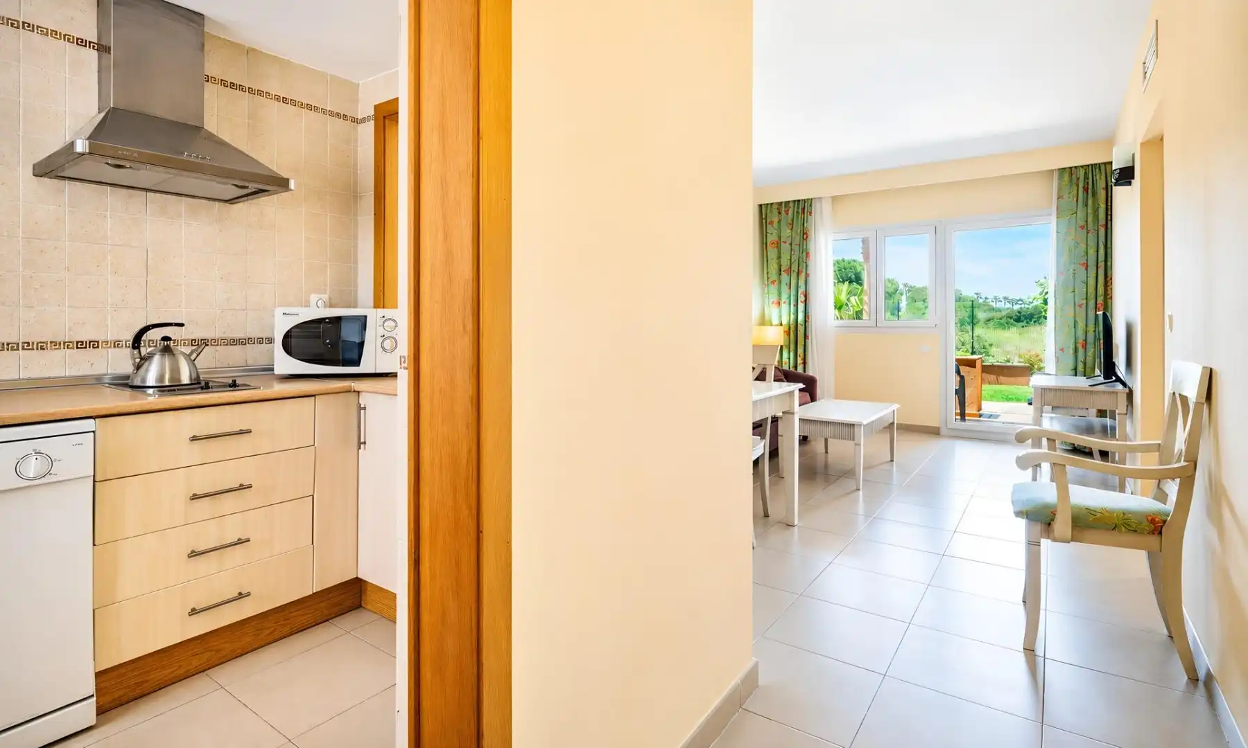 Apartment with pool for sale in Novo Sancti Petri, imagen 8