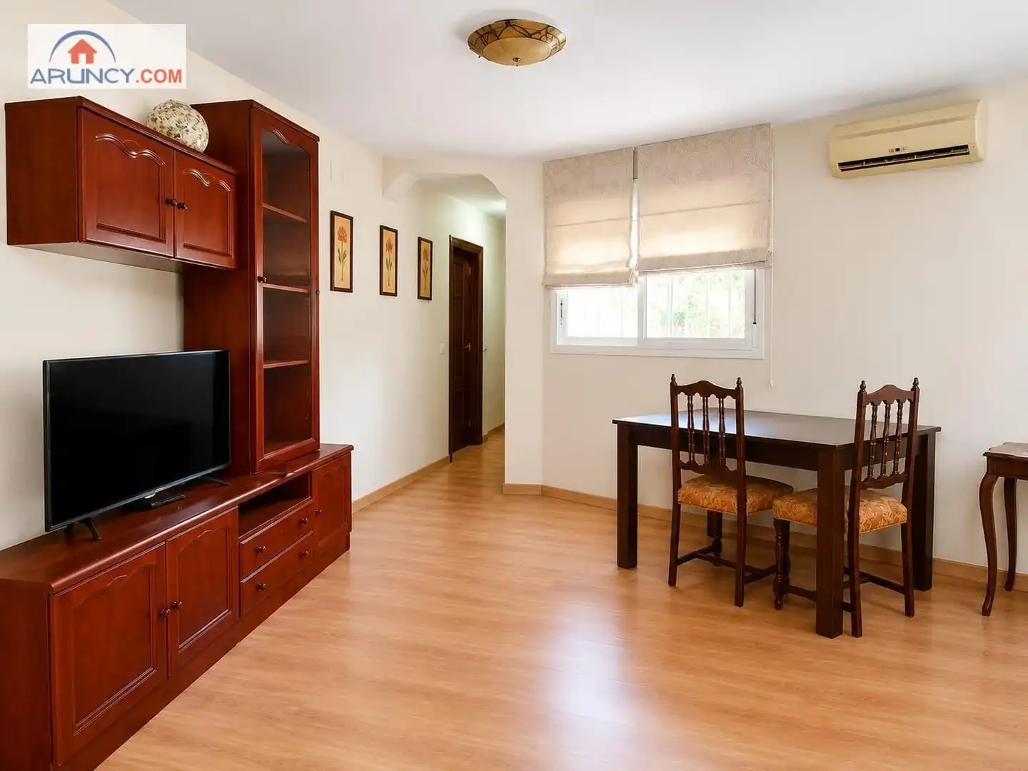 Sala de estar de Piso en venta en Sevilla con Aire acondicionado, Terraza y Amueblado