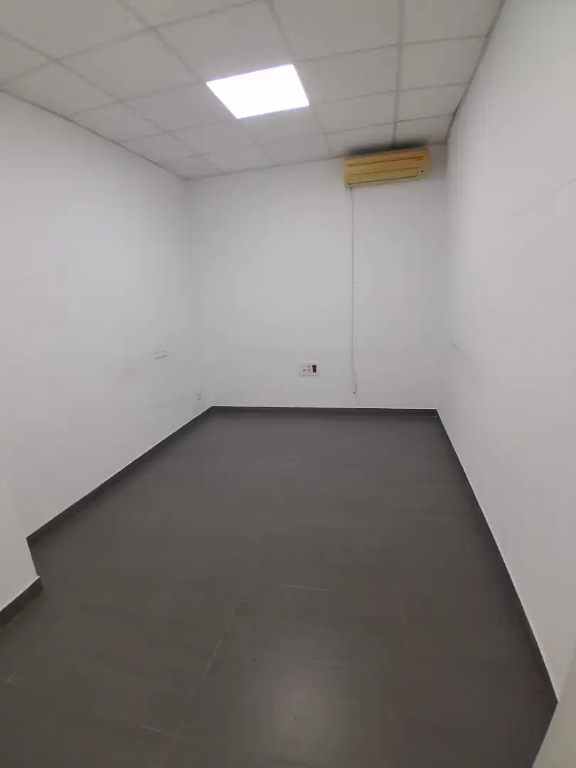 Business premises to rent in Carrer Pintor Peris Aragó 25, imagen 20