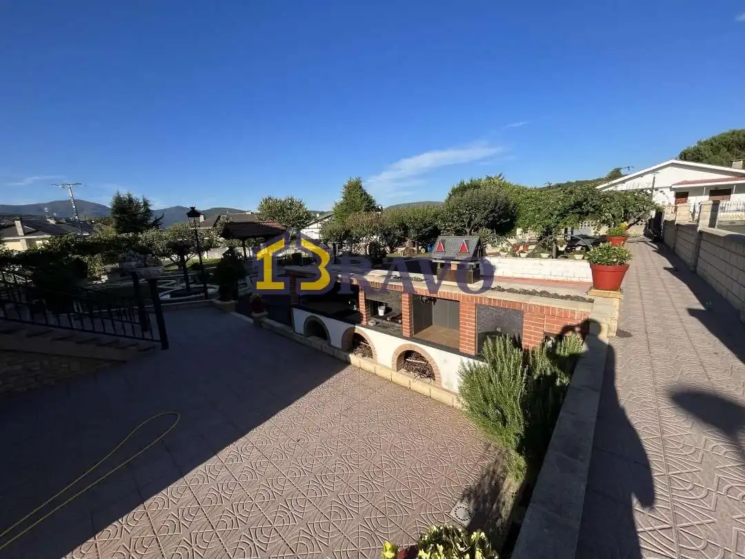 Vista exterior de Casa o chalet en venta en Valle de Mena con Calefacción, Jardín privado y Terraza