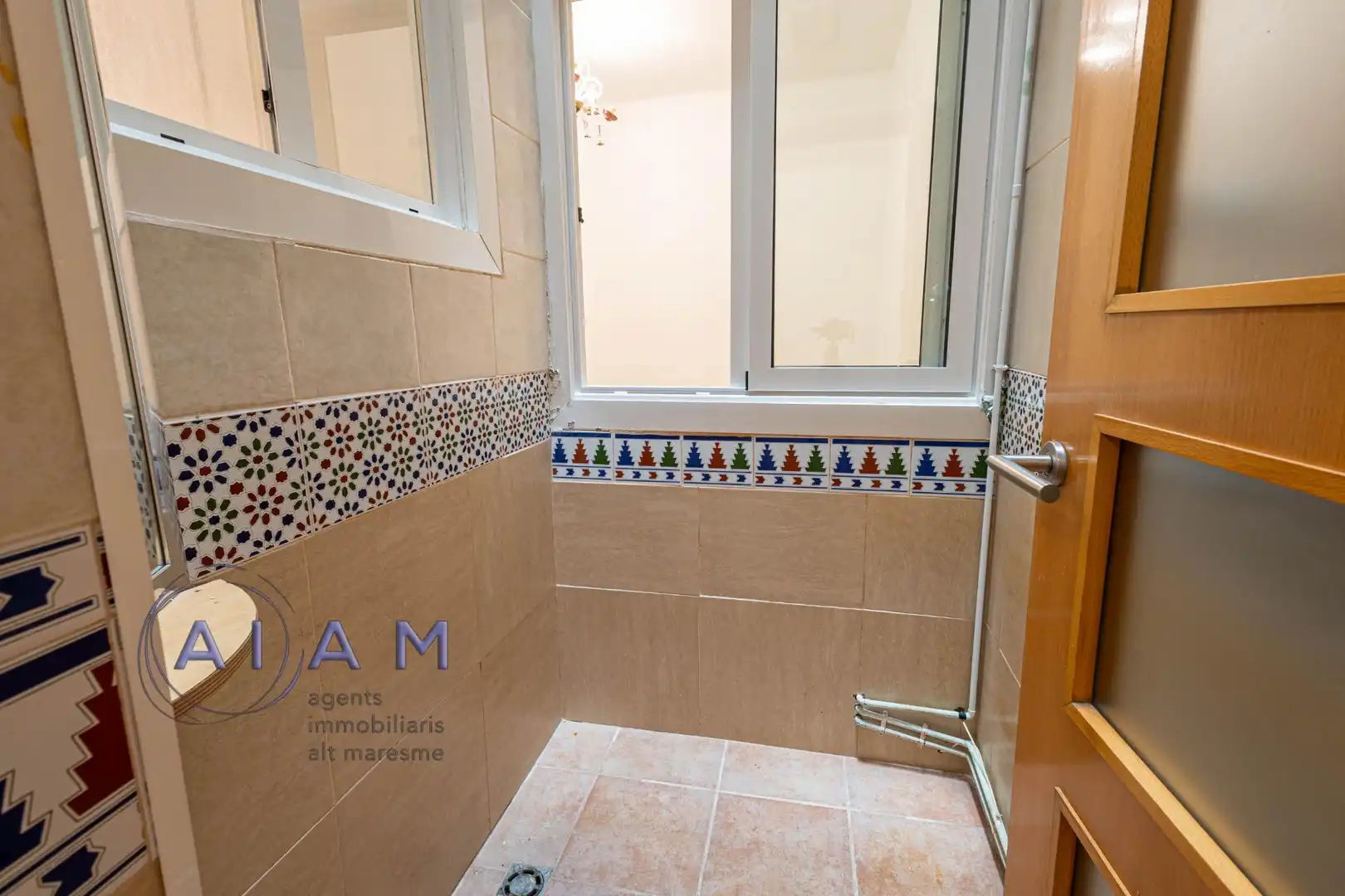 Badezimmer von Erdgeschoss zum Verkauf in Calella mit Heizung und Terrasse