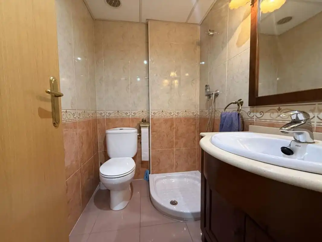 Baño de Casa adosada en venta en Murcia con Aire acondicionado, Calefacción y Terraza