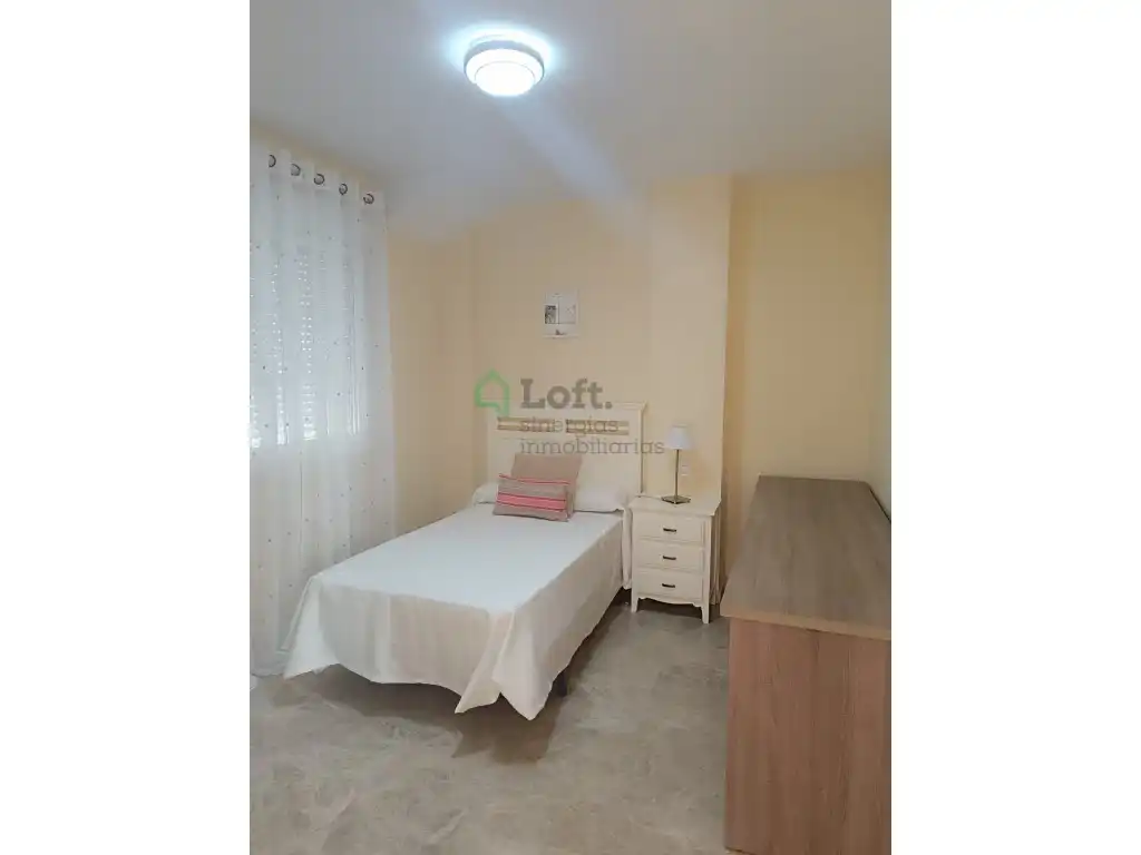 Bedroom of Duplexes for rent in Badajoz  with Air Conditioner, Heating and Terrace
