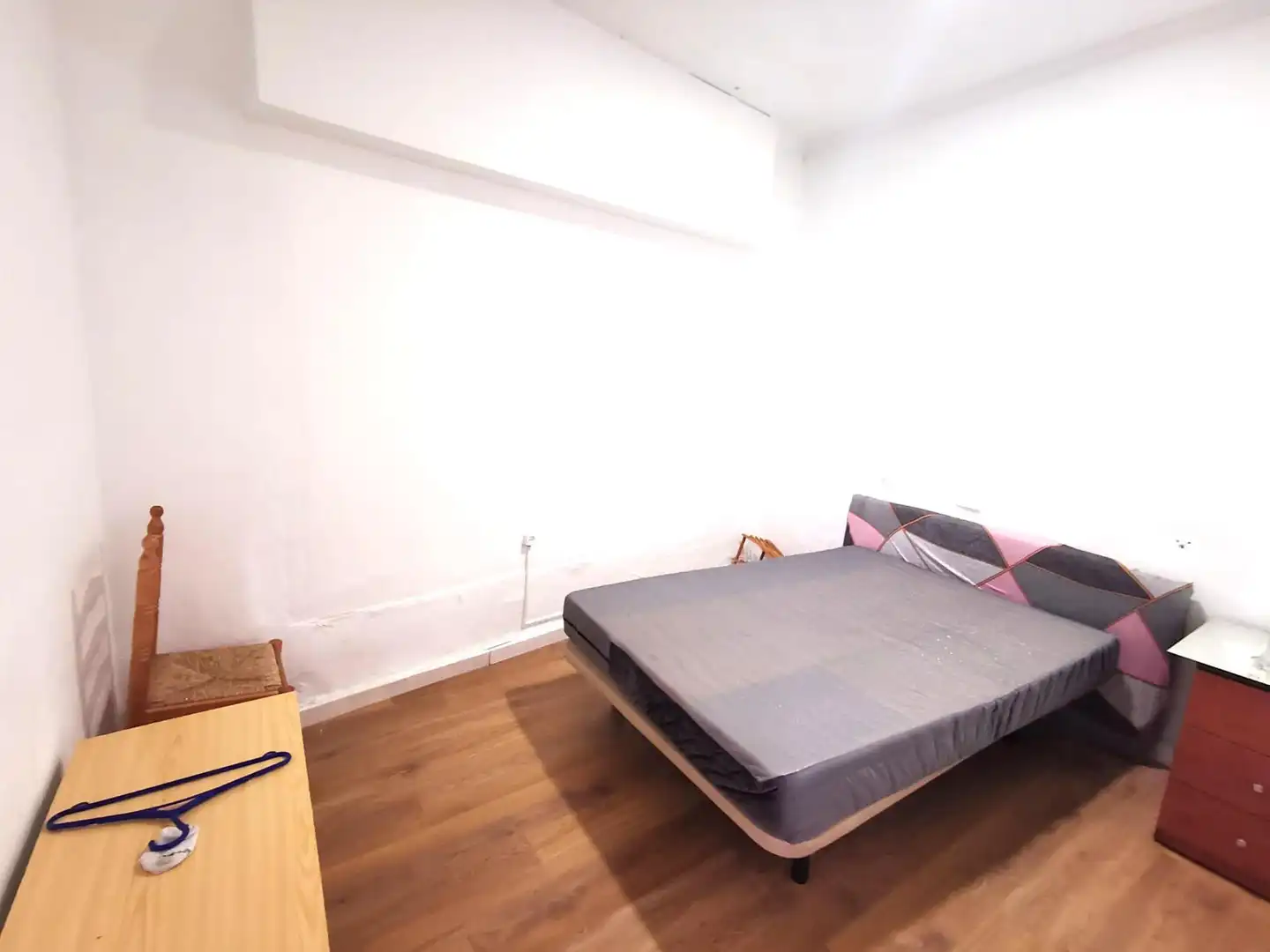 Habitación de Planta baja en venta en Petrer con Aire acondicionado, Terraza y Amueblado