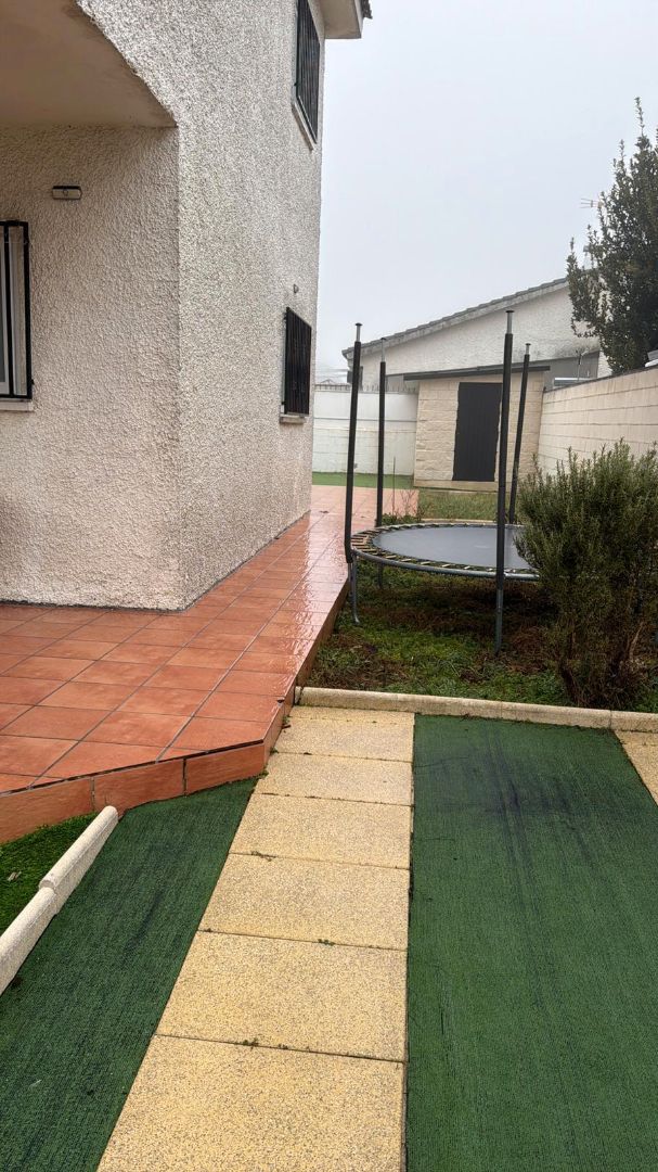 Terrace of Houses for sale in Trijueque  with Heating, Swimming Pool and Furnished