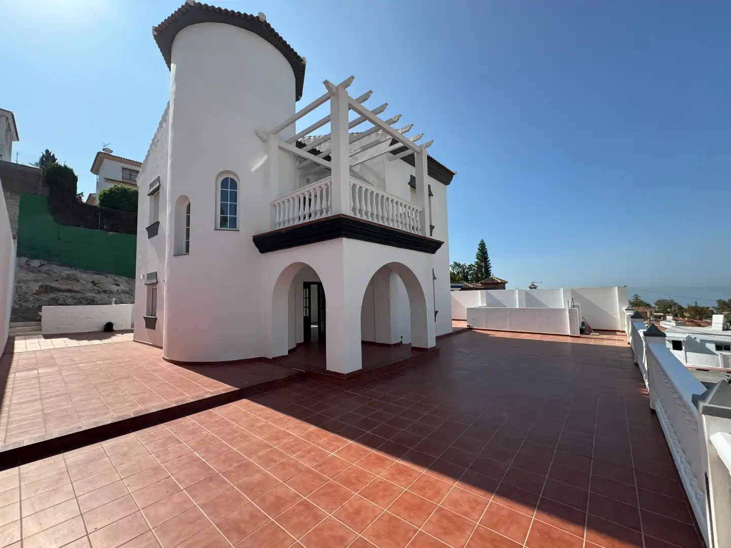 Terrassa de Casa o xalet en venda en Rincón de la Victoria amb Aire condicionat, Jardí privat i Terrassa