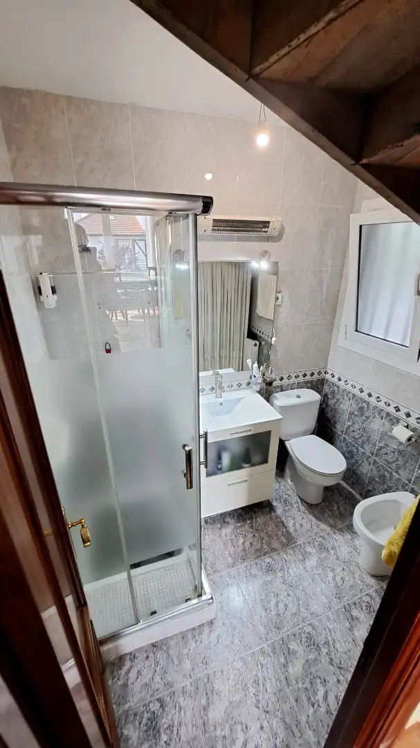 Bany de Casa o xalet en venda en Bilbao  amb Calefacció, Jardí privat i Terrassa
