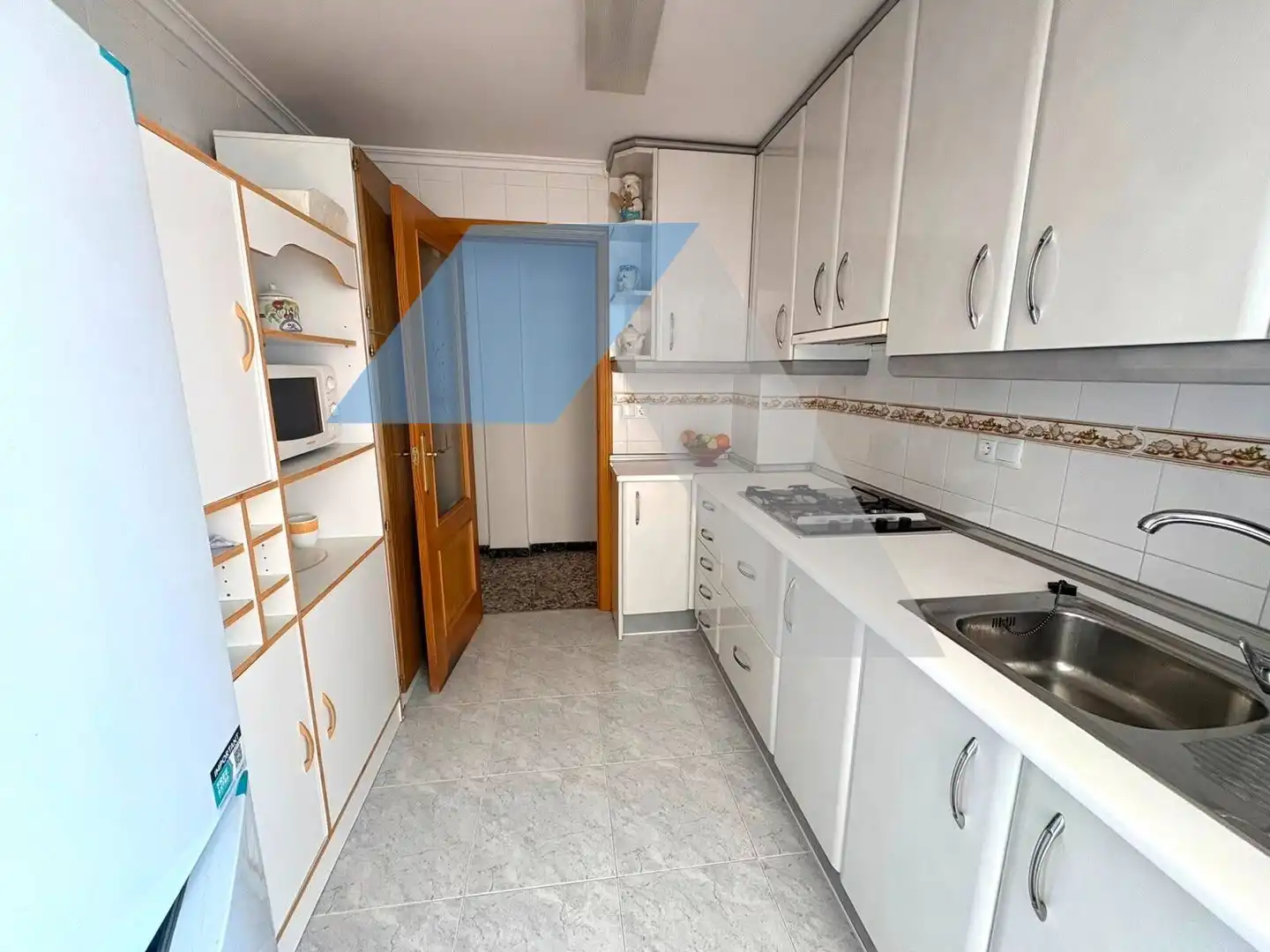 Küche von Wohnung zum Verkauf in Sant Joan d'Alacant mit Balkon