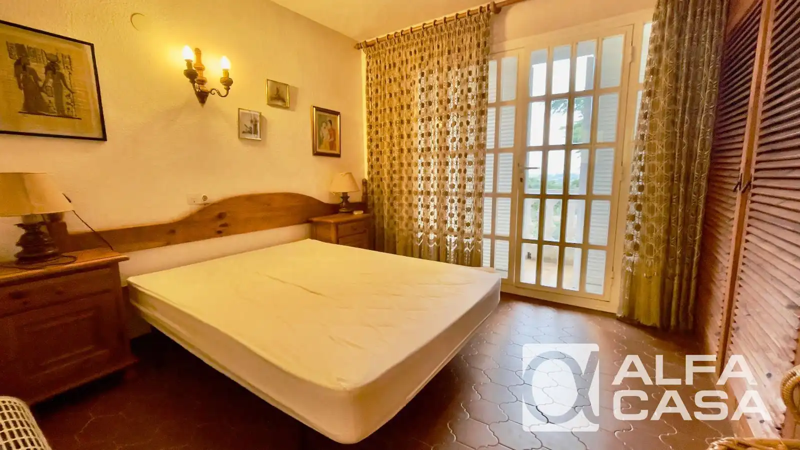 Bedroom of Houses for sale in Canyelles