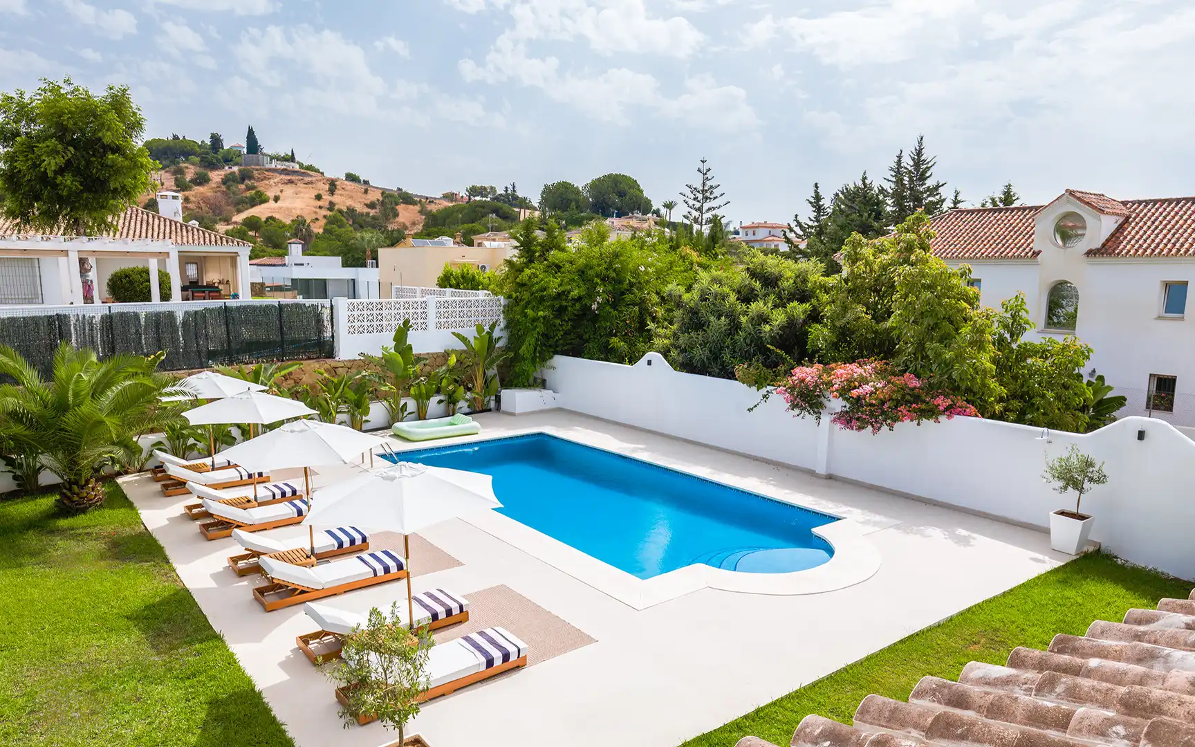 Piscina de Casa o chalet en venta en Marbella con Aire acondicionado, Jardín privado y Terraza