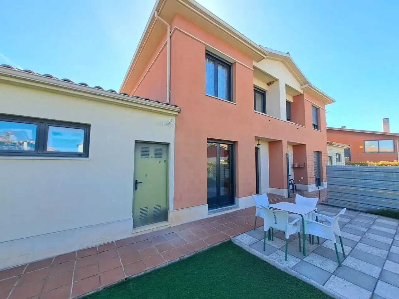 Exterior view of Houses for sale in Cardeñajimeno  with Heating, Private garden and Parquet flooring