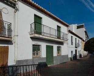 Vista exterior de Casa o xalet en venda en Armilla amb Aire condicionat, Moblat i Balcó