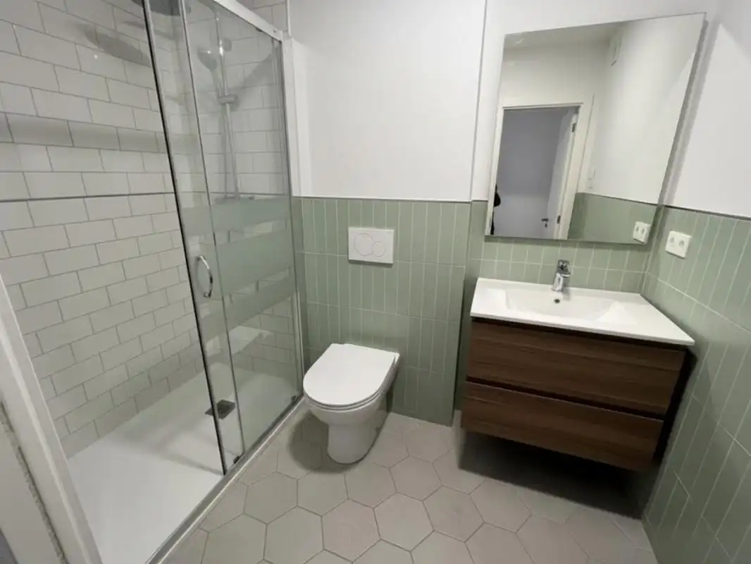 Baño de Planta baja en venta en Madrid con Aire acondicionado, Calefacción y Terraza