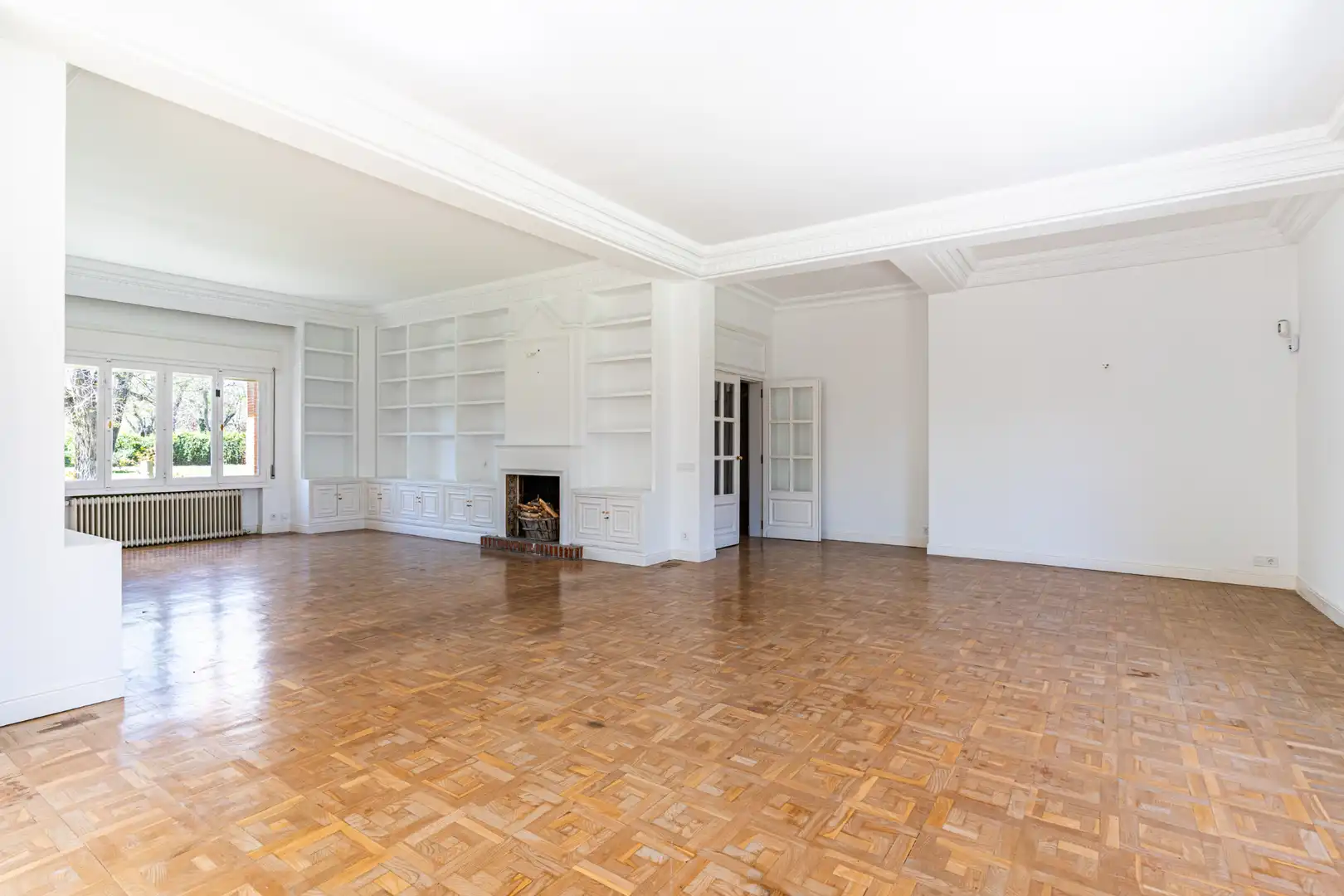 Living room of Houses for sale in Villanueva de la Cañada  with Air Conditioner, Heating and Private garden