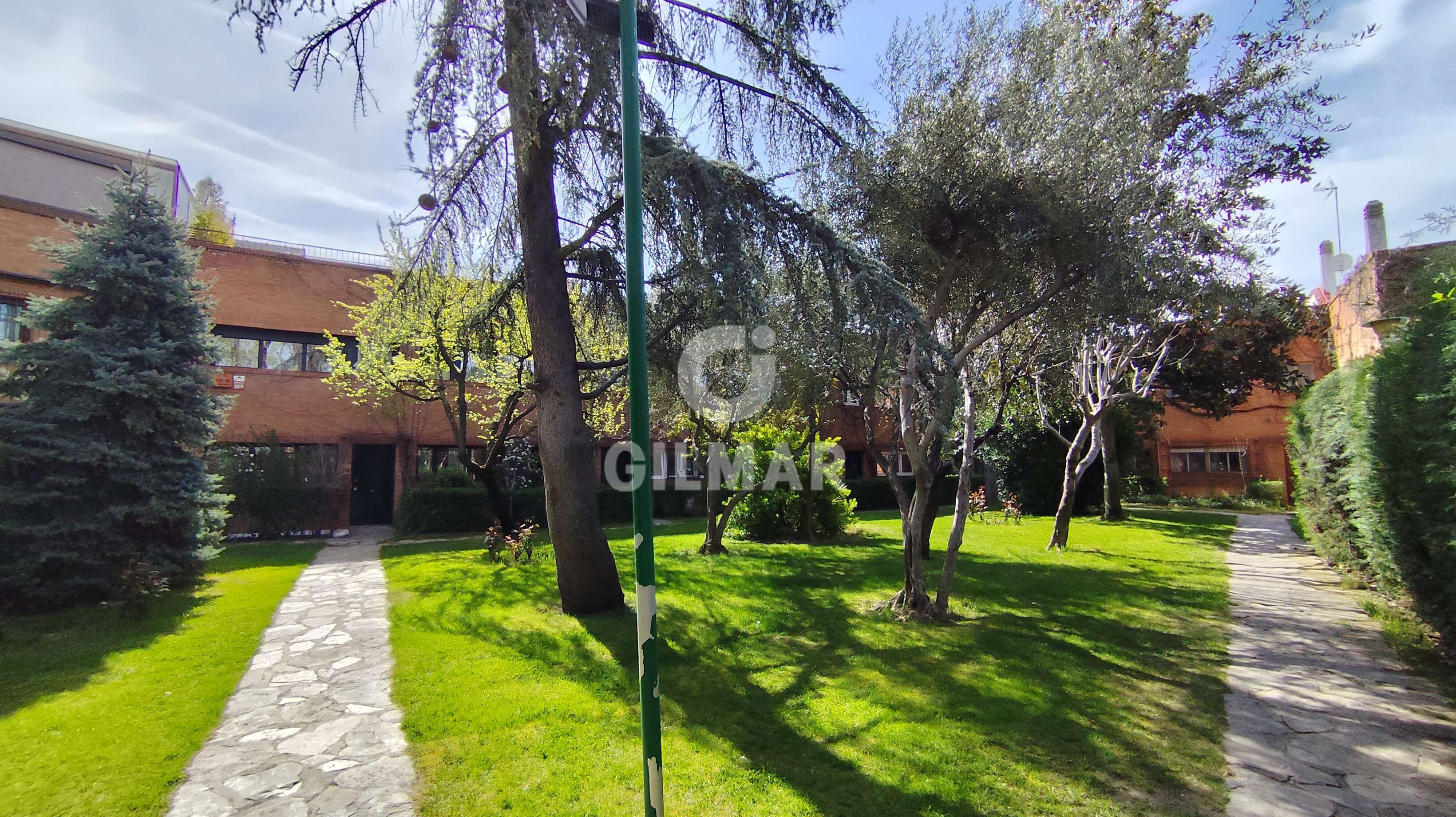 Garden of Single-family semi-detached for sale in  Madrid Capital  with Heating, Private garden and Swimming Pool