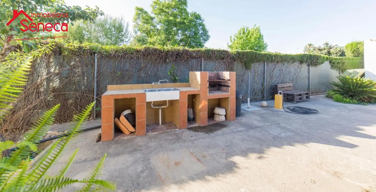 Jardí de Casa o xalet en venda en Córdoba amb Aire condicionat, Terrassa i Traster
