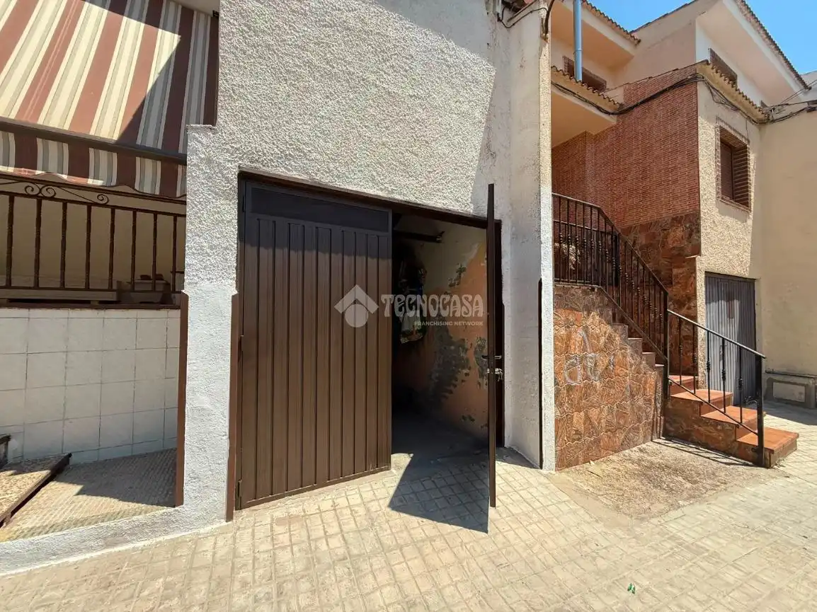 Casa adosada en venda en Almorox amb Aire condicionat, Calefacció i Terrassa