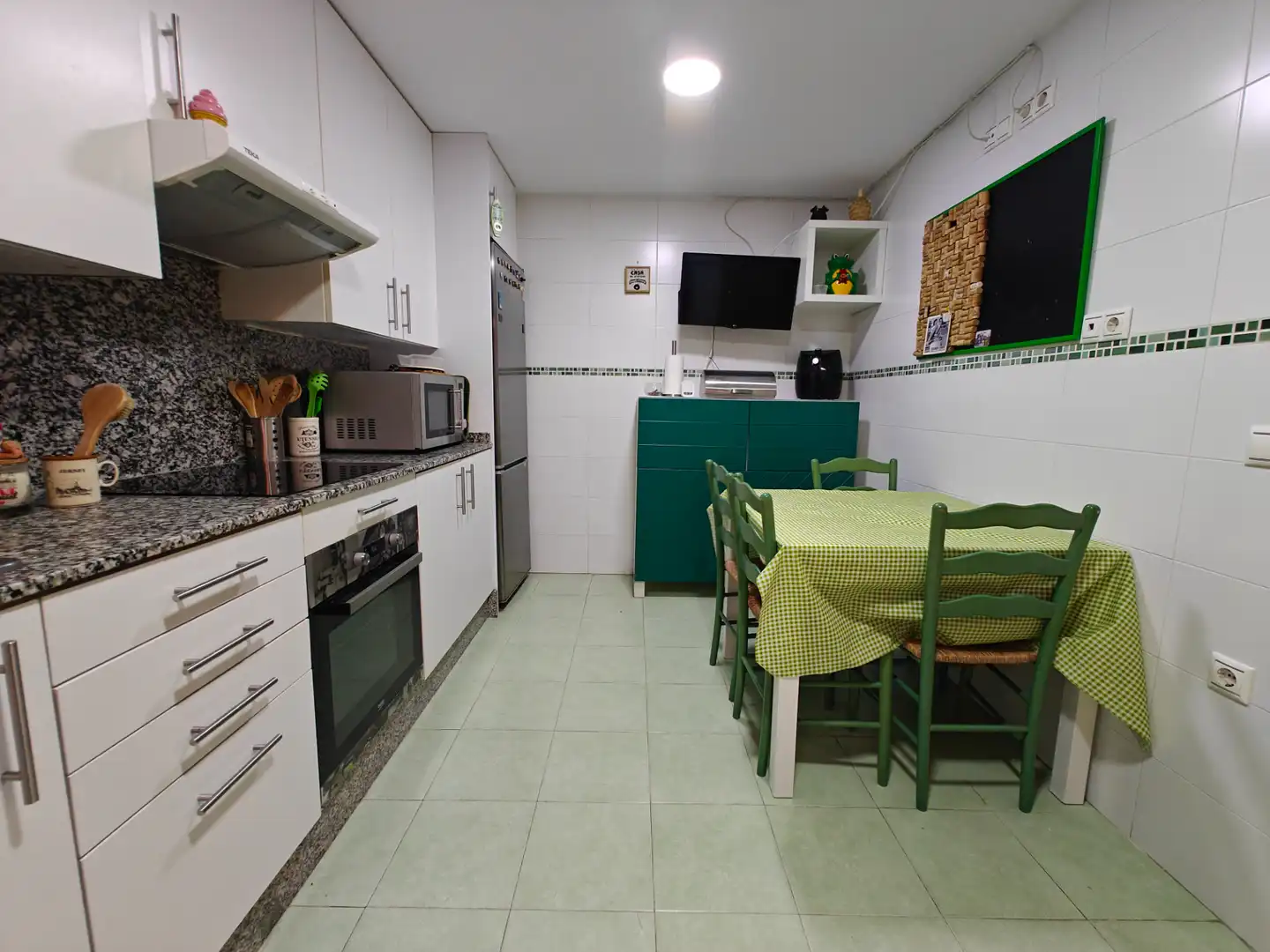 Cuina de Pis per a compartir en San Vicente del Raspeig / Sant Vicent del Raspeig amb Parquet, Moblat i Forn