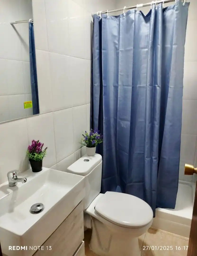 Bathroom of Flat for share in Rascanya