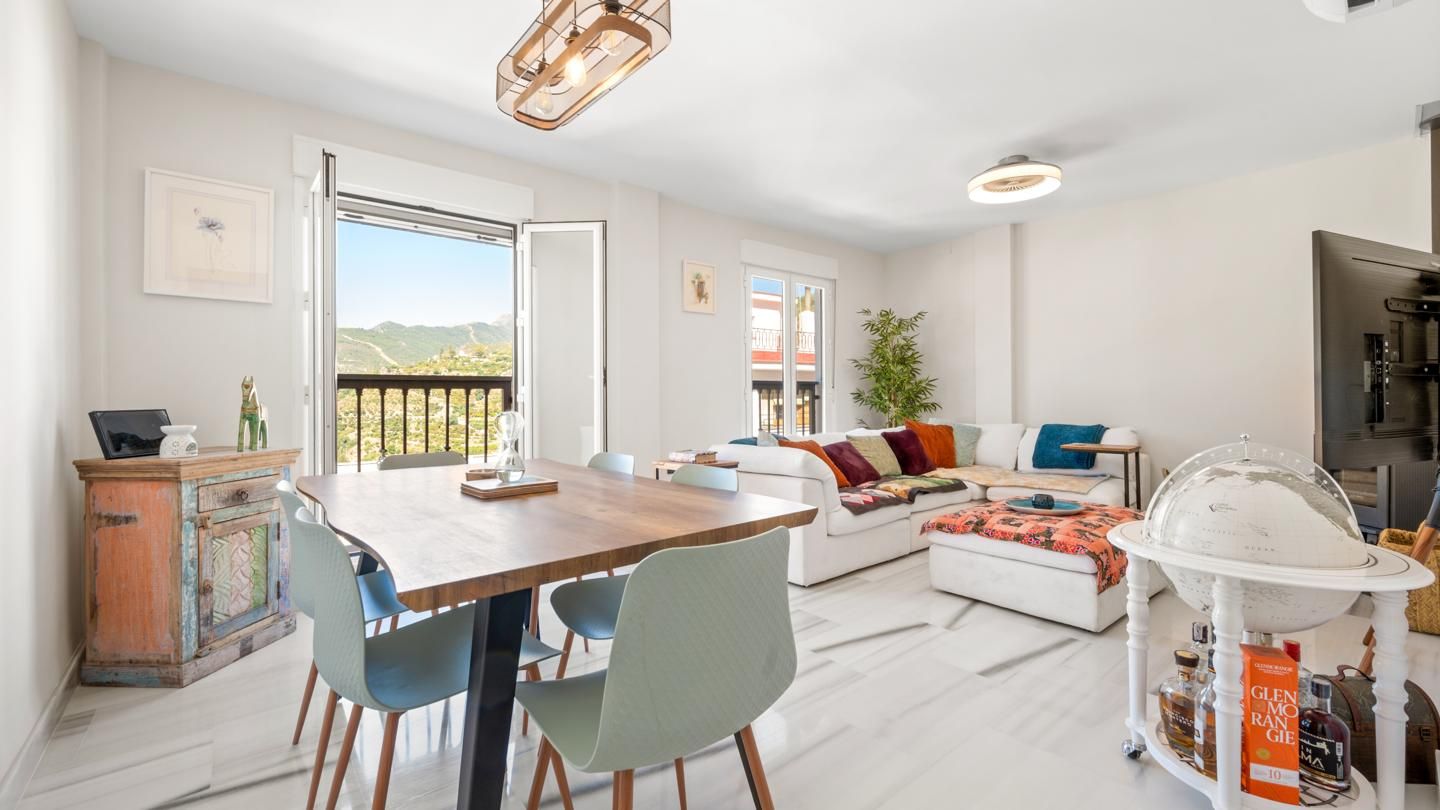 Sala de estar de Casa o chalet en venta en Otívar con Aire acondicionado, Terraza y Trastero
