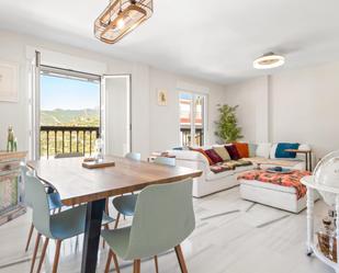 Sala d'estar de Casa o xalet en venda en Otívar amb Aire condicionat, Terrassa i Traster
