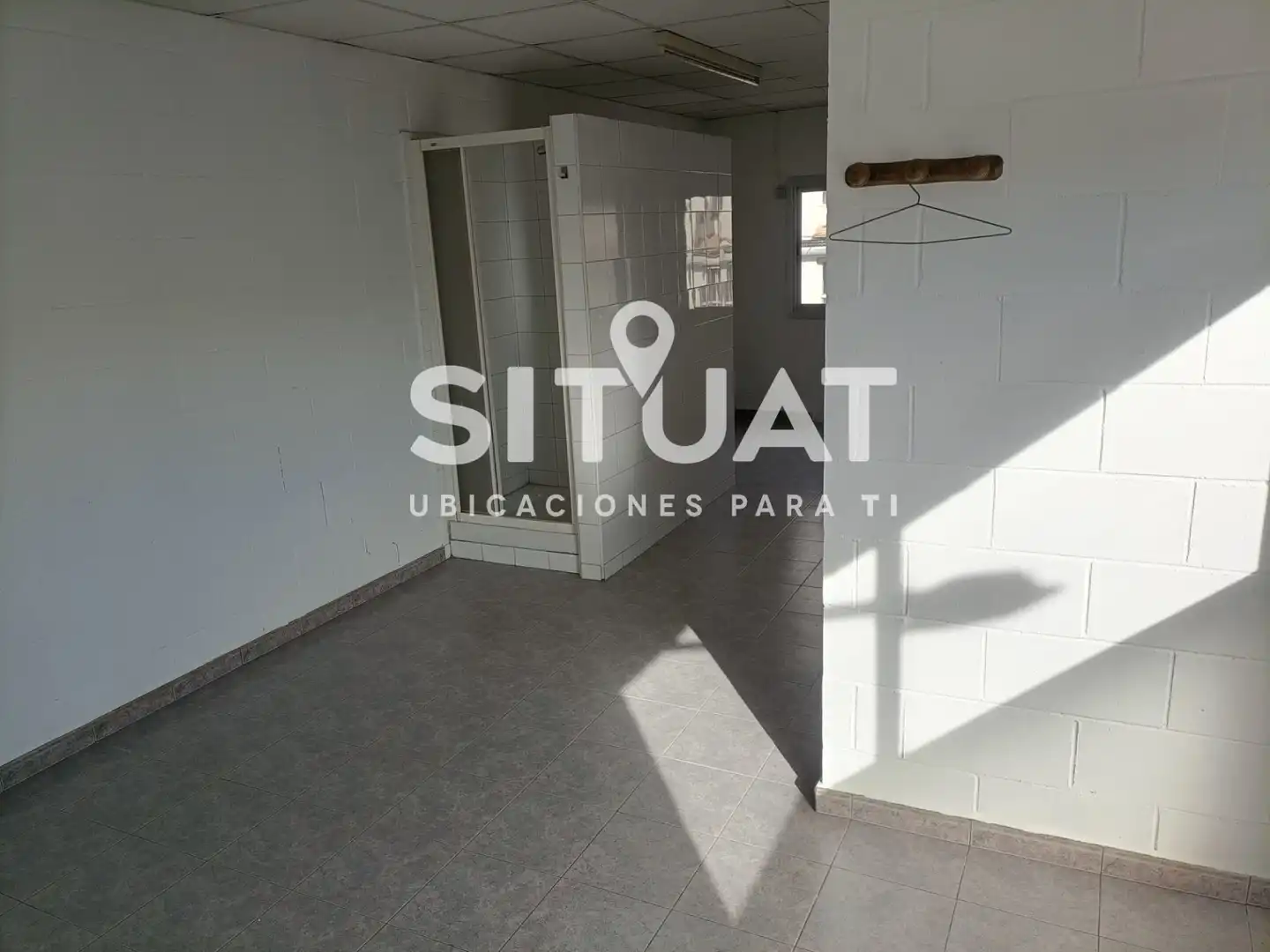 Nau industrial de lloguer a Carrer d'Anselm Clavé, 11, Centre - Can Nadal