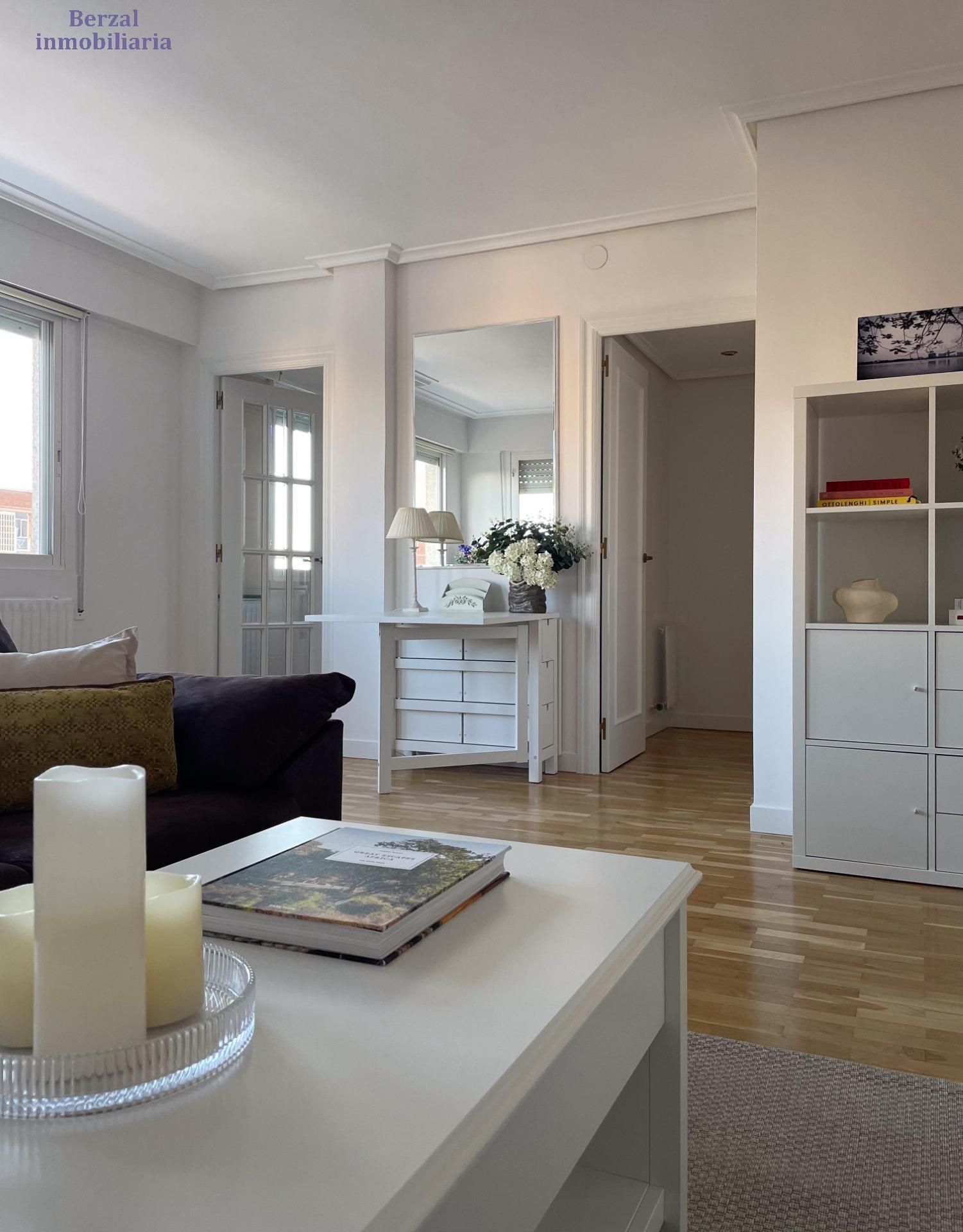 Living room of Flat for sale in  Logroño
