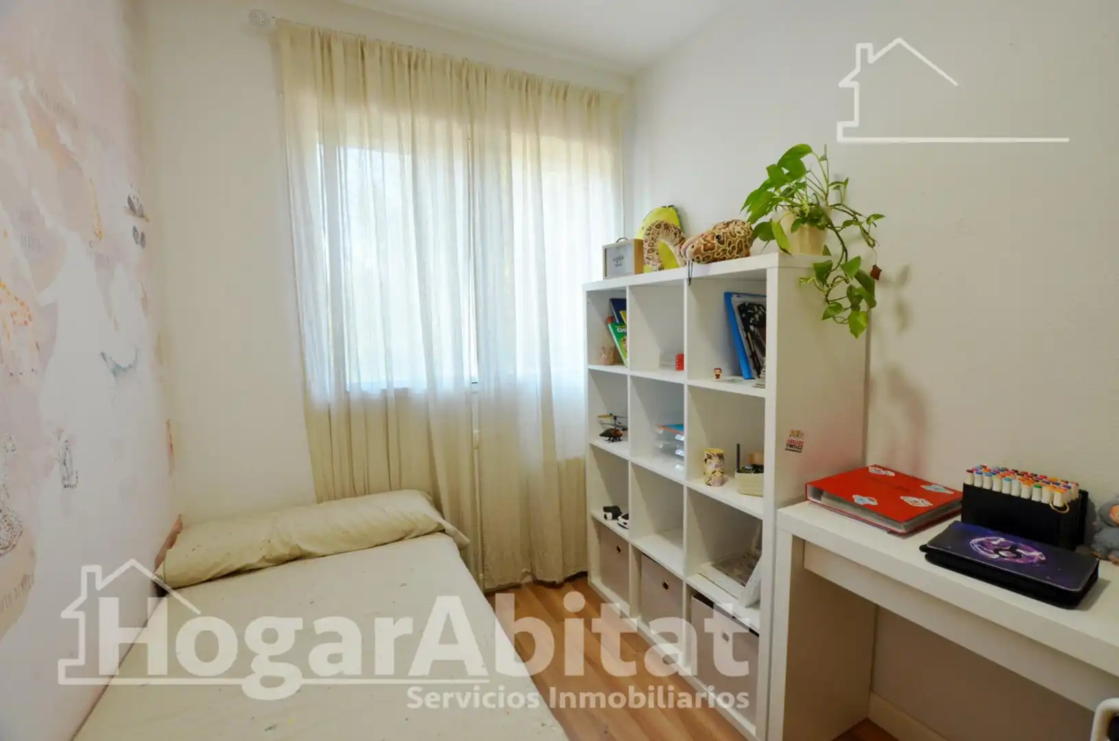 Dormitori de Casa adosada en venda en San Vicente del Raspeig / Sant Vicent del Raspeig amb Aire condicionat, Calefacció i Jardí privat