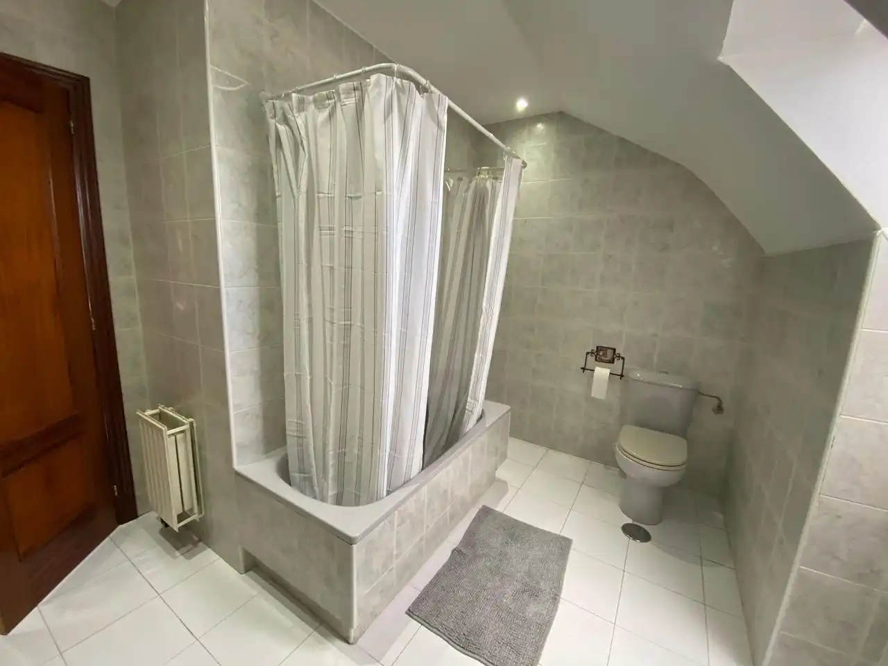 Maisonette zur Miete in Calle Jose Maria Vega, Cotolino