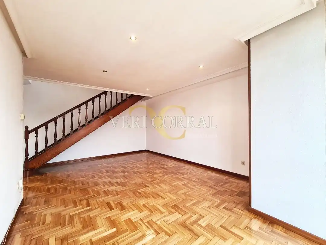 Dúplex en venta en Avenida del Llano, Llano