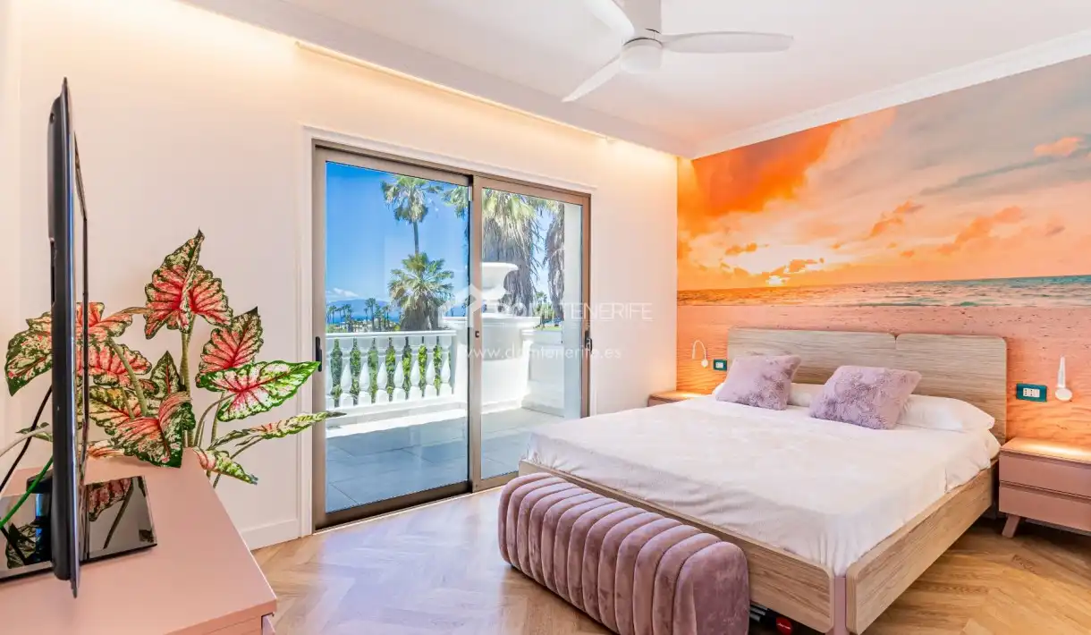 Habitación de Casa o chalet en venta en Adeje con Jardín privado, Terraza y Trastero