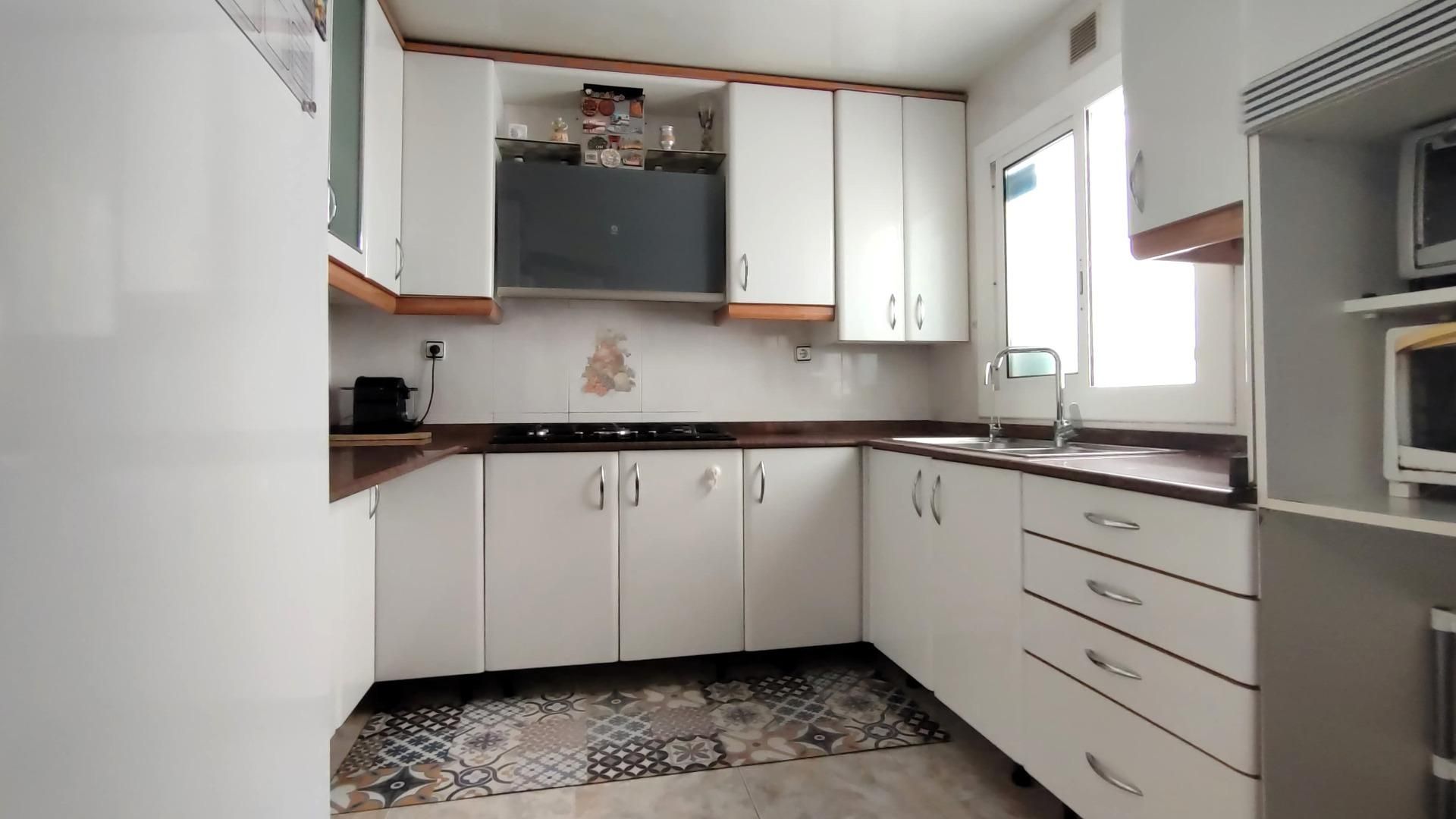 Kitchen of Duplex for sale in L'Hospitalet de Llobregat  with Heating, Terrace and Storage room