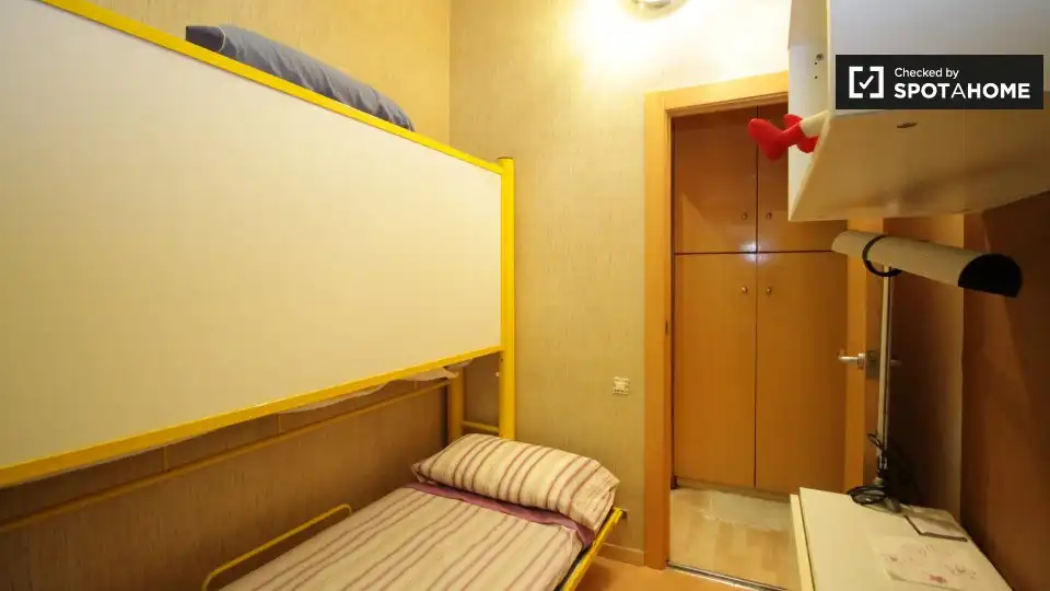 Room in La Salut