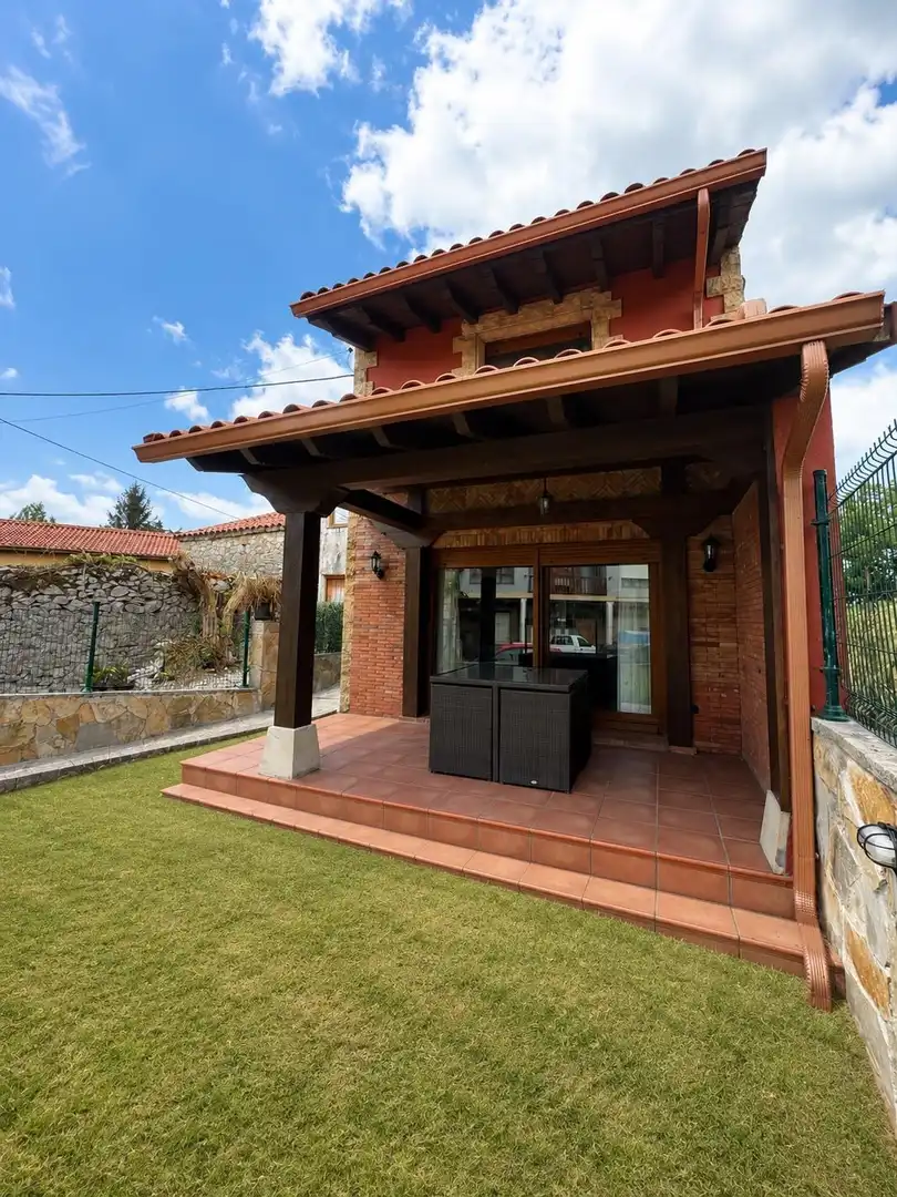 Terraza de Casa adosada en venta en Riotuerto con Calefacción y Terraza