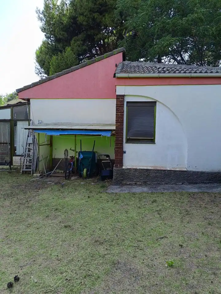 Vista exterior de Casa o xalet en venda en Zuera amb Jardí privat i Piscina comunitària