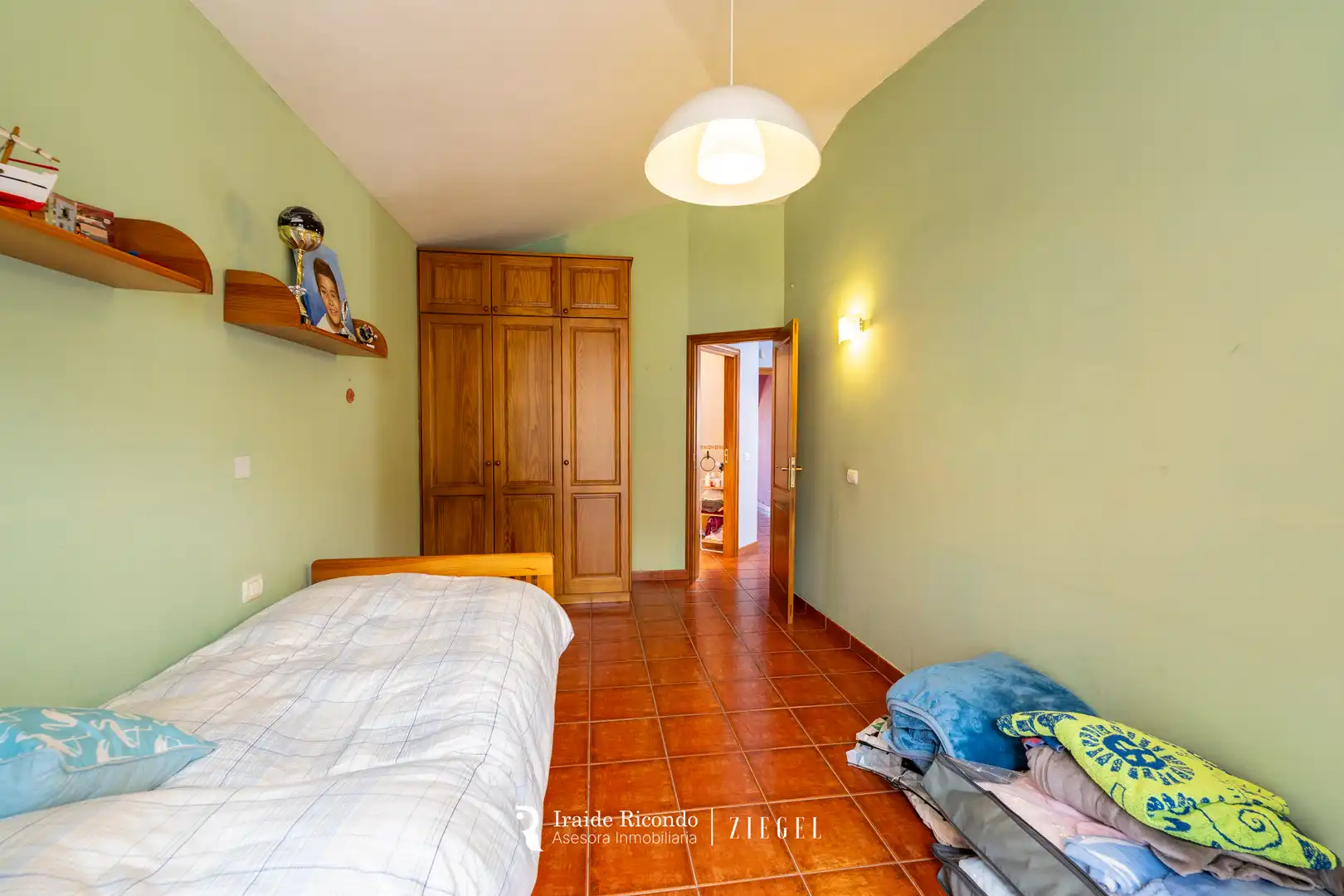 Bedroom of Houses for sale in Santa Brígida  with Air Conditioner, Private garden and Terrace