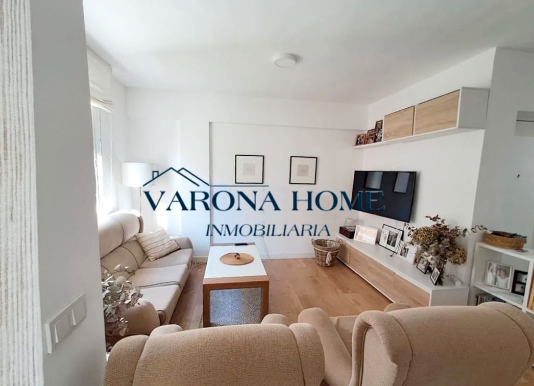 Sala d'estar de Pis de lloguer en  Córdoba Capital amb Aire condicionat, Terrassa i Moblat