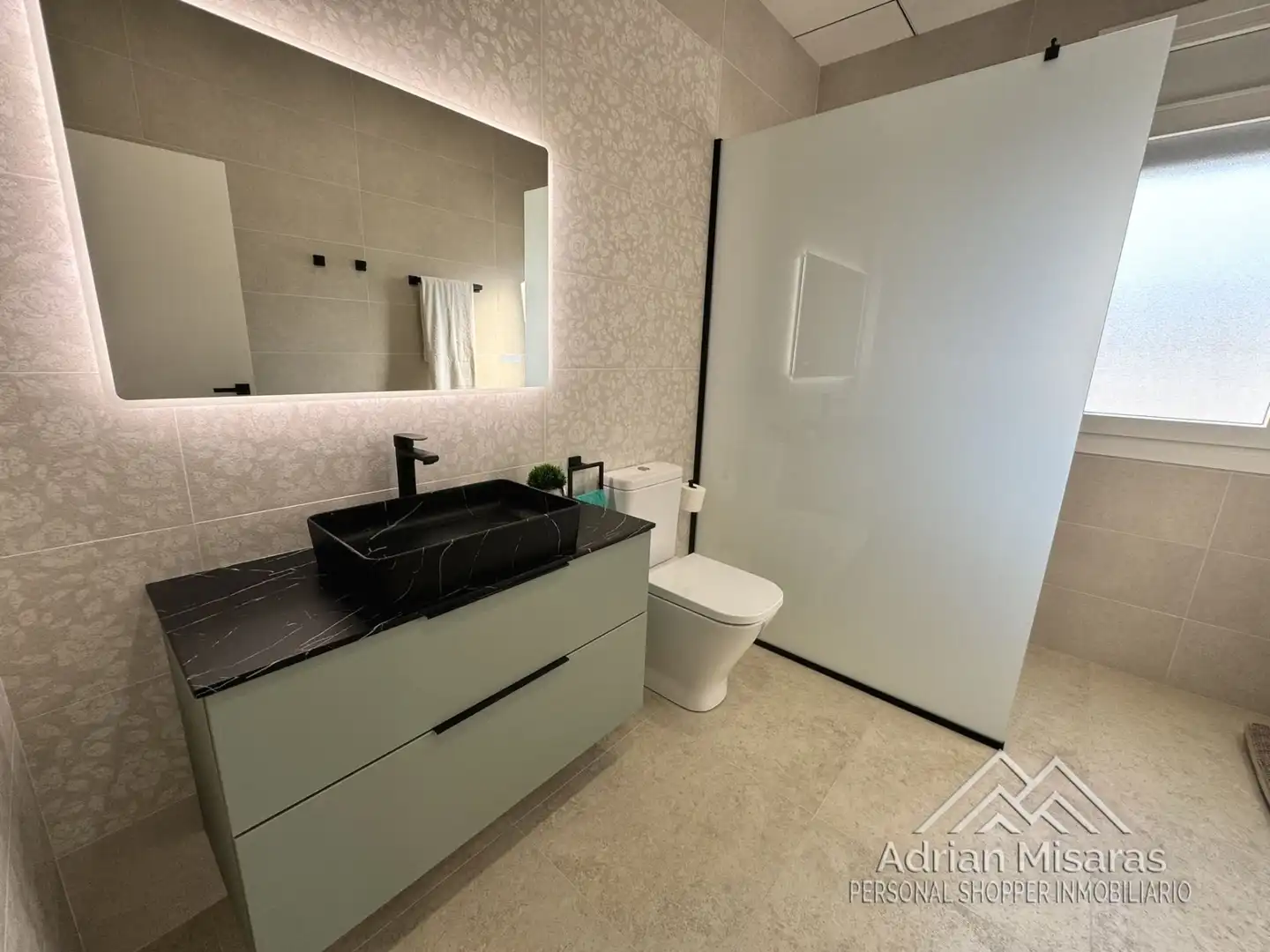 Bathroom of Houses for sale in Deltebre  with Air Conditioner, Heating and Storage room