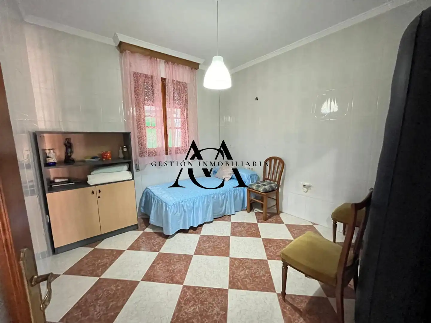 Habitación de Casa o chalet en venta en Lucena con Terraza y Amueblado