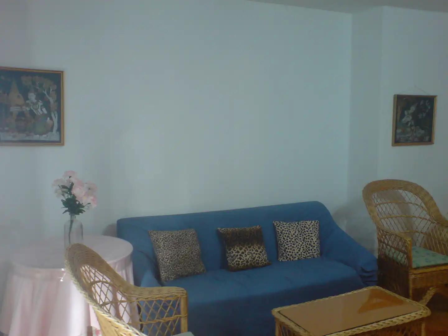 Sala d'estar de Pis en venda en Santiago de Compostela  amb Calefacció, Terrassa i Moblat