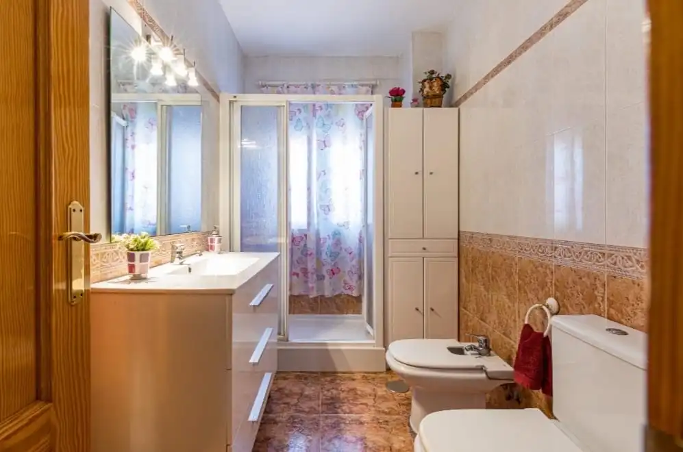 Bany de Casa o xalet en venda en Murcia amb Aire condicionat, Calefacció i Jardí privat