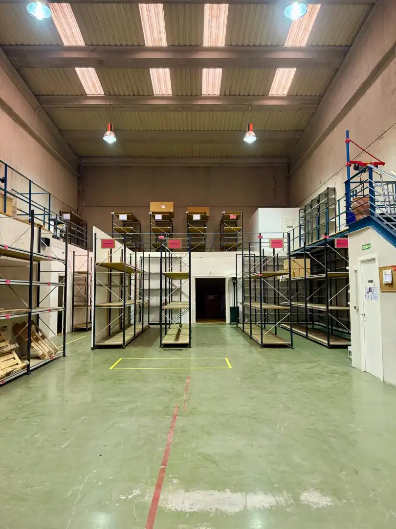 Nave industrial de alquiler en Valle de Elorz / Elortzibar con Calefacción y Alarma